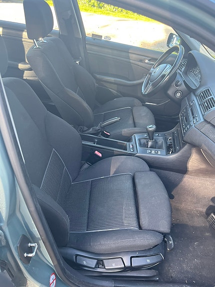 BMW 318i 7 of 9