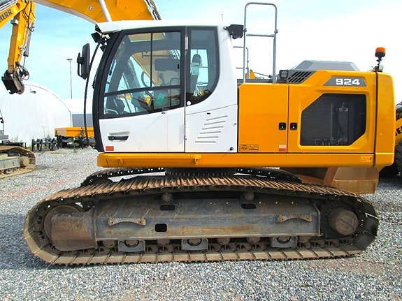 Liebherr R924 G8 3 of 20