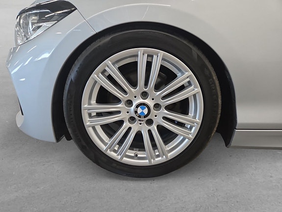 BMW 120 8 of 23
