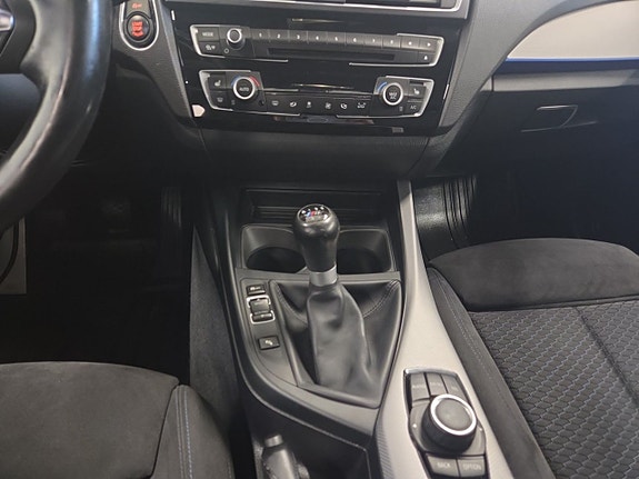 BMW 120 11 of 23