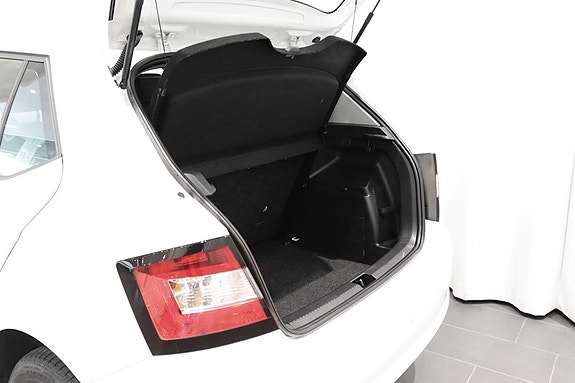 Skoda Fabia 5 of 18
