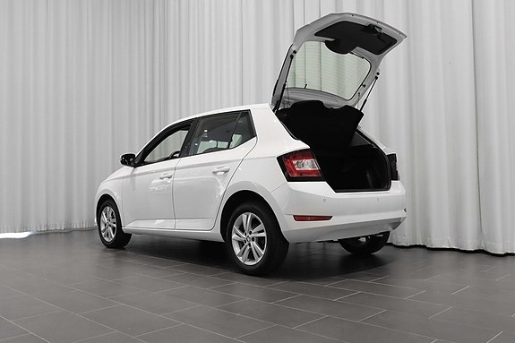 Skoda Fabia 4 of 18
