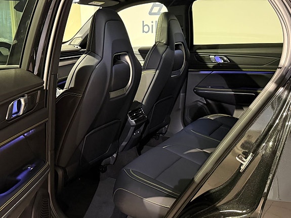 Lynk & Co 01 8 of 16