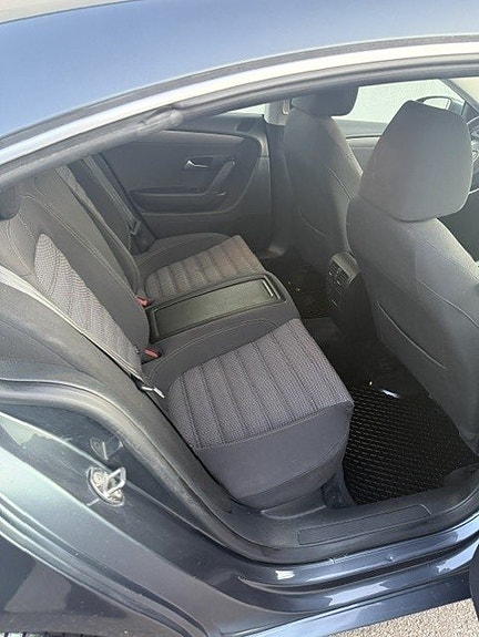 Volkswagen Passat CC 13 of 14