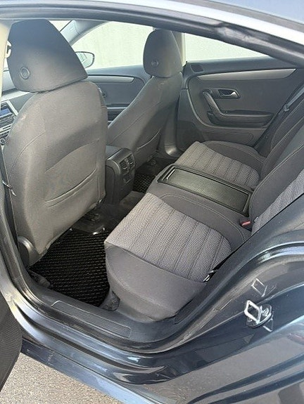 Volkswagen Passat CC 14 of 14