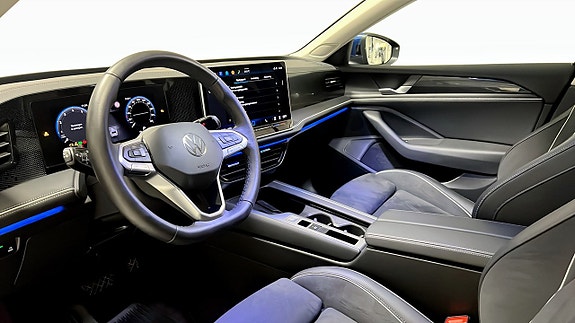 Volkswagen Passat 7 of 23