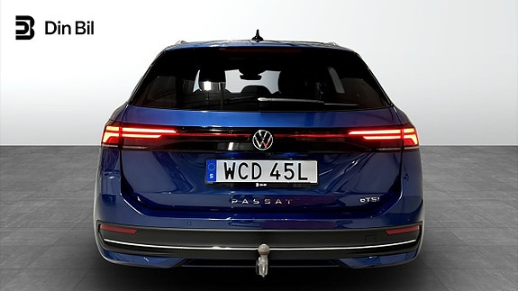 Volkswagen Passat 5 of 23