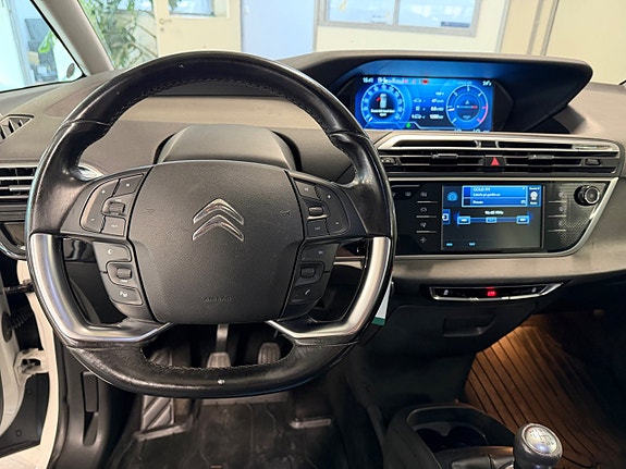 Citroen C4 Picasso 14 of 22