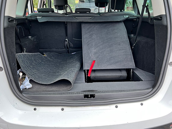 Renault Grand Scenic III 6 of 14