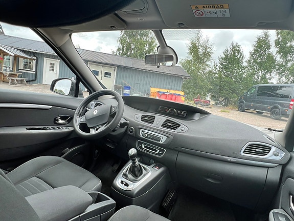Renault Grand Scenic III 9 of 14