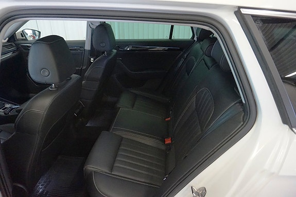Skoda Superb 10 of 30