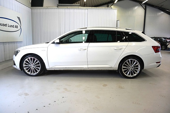Skoda Superb 2 of 30