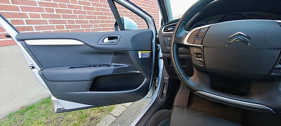 Citroen C4 13 of 15