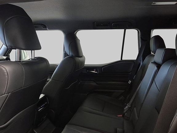 Toyota Land Cruiser 19 of 23