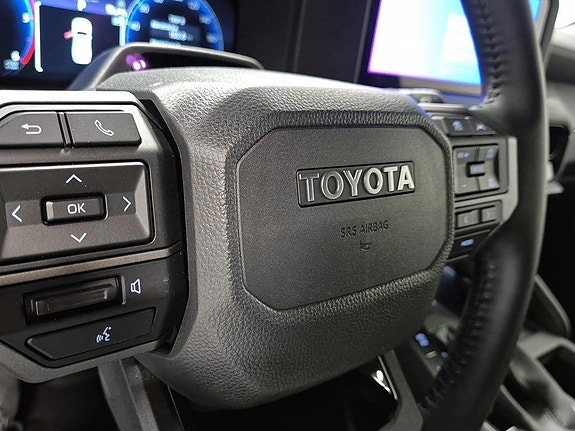 Toyota Land Cruiser 17 of 23