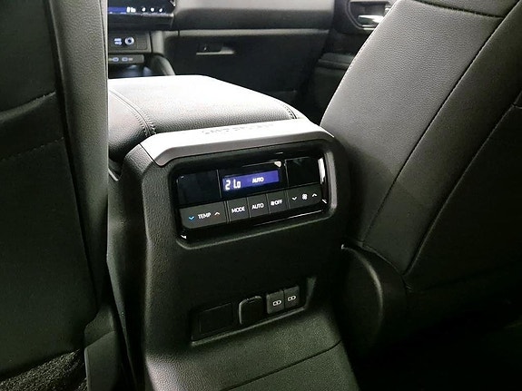 Toyota Land Cruiser 20 of 23