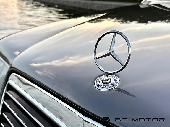 Mercedes-Benz E200 14 of 26