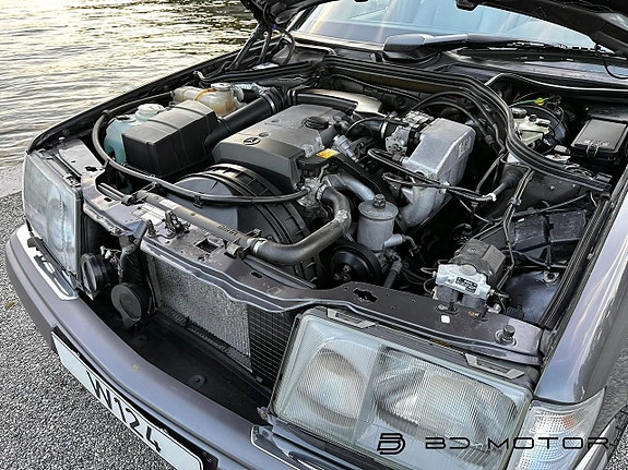 Mercedes-Benz E200 19 of 26