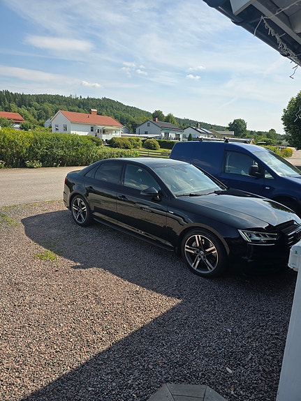 Audi A4 2 of 12