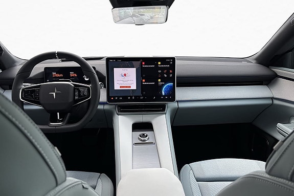 Polestar 4 12 of 16