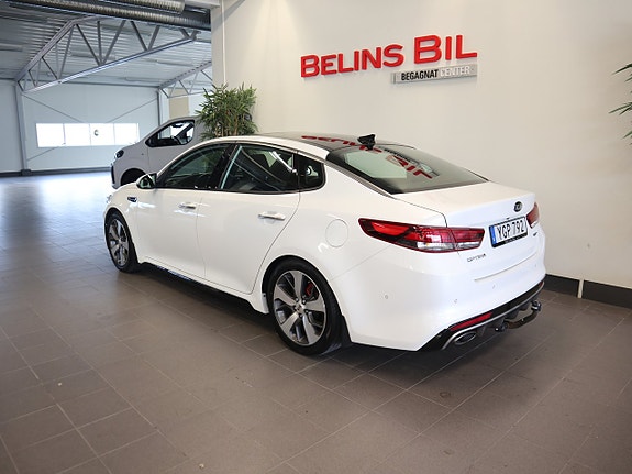 Kia Optima 3 of 15