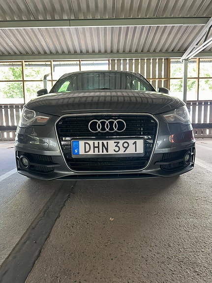 Audi A1 2 of 15