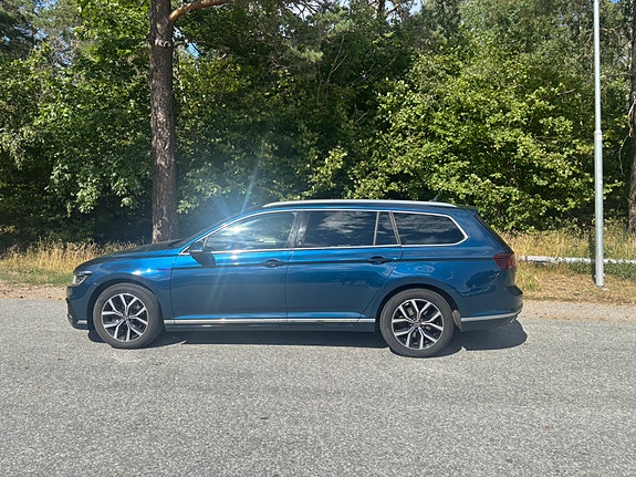 Volkswagen Passat 9 of 10