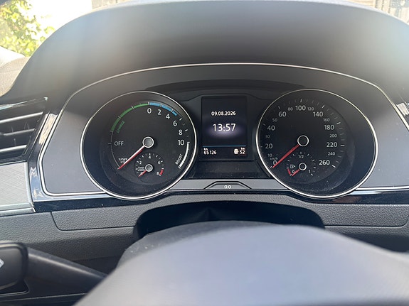 Volkswagen Passat 8 of 10
