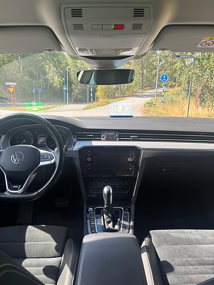 Volkswagen Passat 10 of 10
