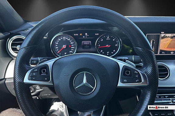 Mercedes-Benz E220 d 12 of 16