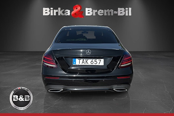 Mercedes-Benz E220 d 8 of 16