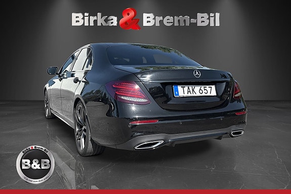 Mercedes-Benz E220 d 10 of 16