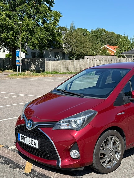 Toyota Yaris 11 of 15