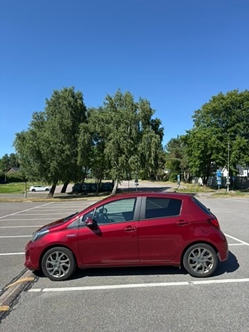 Toyota Yaris 5 of 15