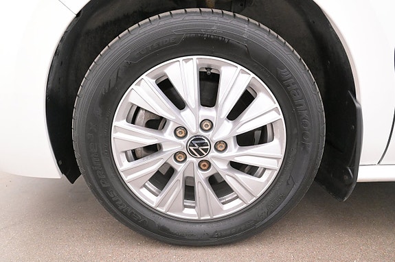 Volkswagen Multivan 27 of 27