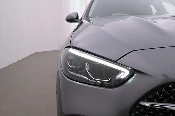 Mercedes-Benz C300 26 of 27