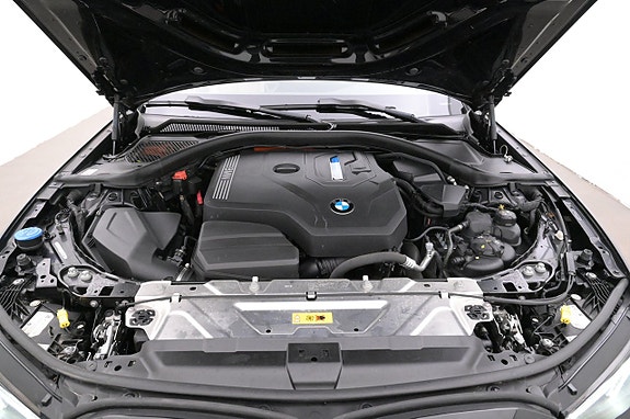 BMW 330e 26 of 27