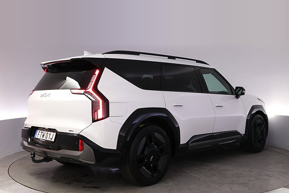 Kia EV9 5 of 27