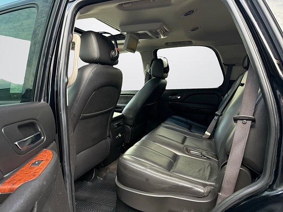 Chevrolet Tahoe 19 of 23