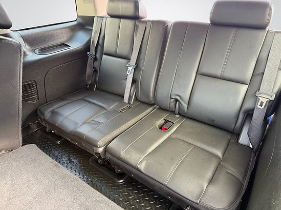 Chevrolet Tahoe 20 of 23