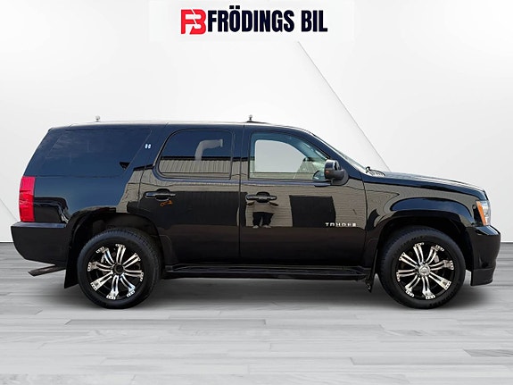 Chevrolet Tahoe 5 of 23