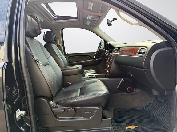 Chevrolet Tahoe 21 of 23
