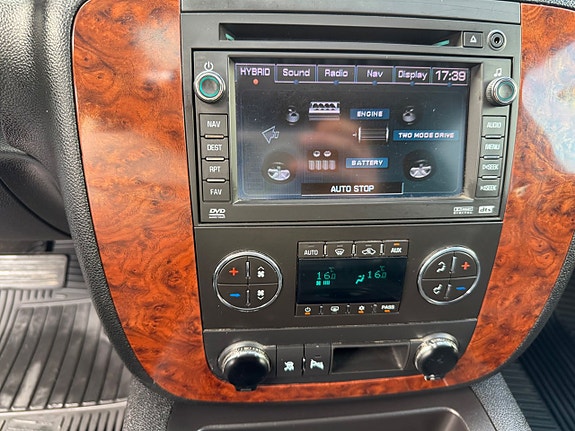 Chevrolet Tahoe 15 of 23