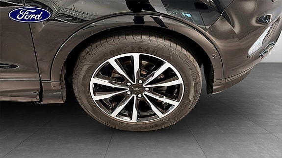 Ford Kuga 9 of 9