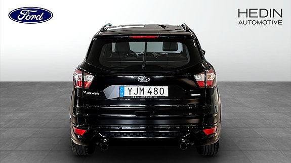 Ford Kuga 7 of 9