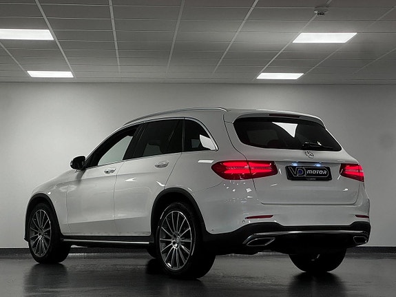 Mercedes-Benz GLC220 d 2 of 22