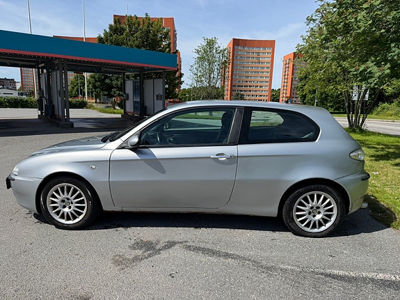 Alfa Romeo 147 5 of 6