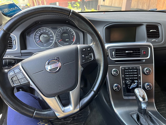 Volvo V60 4 of 7