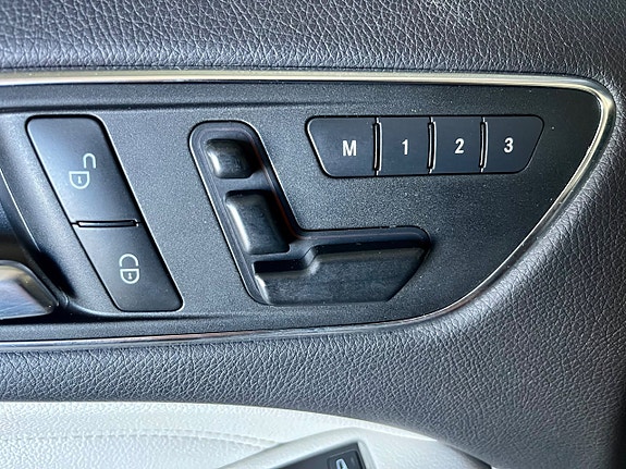 Mercedes-Benz B200 12 of 12
