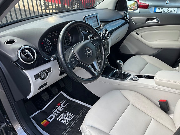 Mercedes-Benz B200 10 of 12